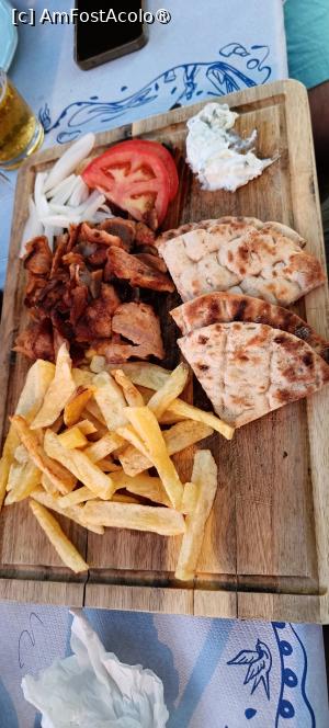 [P09] Gyros la porție. » foto by tata123 🔱
 - 
<span class="allrVoted glyphicon glyphicon-heart hidden" id="av1489776"></span>
<a class="m-l-10 hidden" id="sv1489776" onclick="voting_Foto_DelVot(,1489776,24481)" role="button">șterge vot <span class="glyphicon glyphicon-remove"></span></a>
<a id="v91489776" class=" c-red"  onclick="voting_Foto_SetVot(1489776)" role="button"><span class="glyphicon glyphicon-heart-empty"></span> <b>LIKE</b> = Votează poza</a> <img class="hidden"  id="f1489776W9" src="/imagini/loader.gif" border="0" /><span class="AjErrMes hidden" id="e1489776ErM"></span>