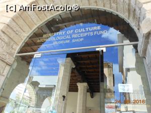 [P06] Rethymnon - Logia venețiană, în prezent magazin și oficiu de turism.  » foto by iulianic
 - 
<span class="allrVoted glyphicon glyphicon-heart hidden" id="av819434"></span>
<a class="m-l-10 hidden" id="sv819434" onclick="voting_Foto_DelVot(,819434,24525)" role="button">șterge vot <span class="glyphicon glyphicon-remove"></span></a>
<a id="v9819434" class=" c-red"  onclick="voting_Foto_SetVot(819434)" role="button"><span class="glyphicon glyphicon-heart-empty"></span> <b>LIKE</b> = Votează poza</a> <img class="hidden"  id="f819434W9" src="/imagini/loader.gif" border="0" /><span class="AjErrMes hidden" id="e819434ErM"></span>