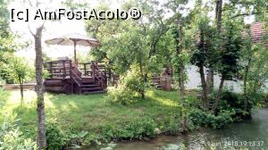 [P29] Restaurantul Petro din Rastoke - un foișor ascuns.  » foto by Aurici
 - 
<span class="allrVoted glyphicon glyphicon-heart hidden" id="av1027423"></span>
<a class="m-l-10 hidden" id="sv1027423" onclick="voting_Foto_DelVot(,1027423,24542)" role="button">șterge vot <span class="glyphicon glyphicon-remove"></span></a>
<a id="v91027423" class=" c-red"  onclick="voting_Foto_SetVot(1027423)" role="button"><span class="glyphicon glyphicon-heart-empty"></span> <b>LIKE</b> = Votează poza</a> <img class="hidden"  id="f1027423W9" src="/imagini/loader.gif" border="0" /><span class="AjErrMes hidden" id="e1027423ErM"></span>