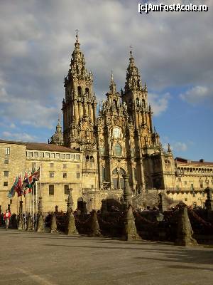 [P03] Punctul terminus - Catedrala Sf. Iacob de la Santiago de Compostela » foto by Danilun
 - 
<span class="allrVoted glyphicon glyphicon-heart hidden" id="av528417"></span>
<a class="m-l-10 hidden" id="sv528417" onclick="voting_Foto_DelVot(,528417,24551)" role="button">șterge vot <span class="glyphicon glyphicon-remove"></span></a>
<a id="v9528417" class=" c-red"  onclick="voting_Foto_SetVot(528417)" role="button"><span class="glyphicon glyphicon-heart-empty"></span> <b>LIKE</b> = Votează poza</a> <img class="hidden"  id="f528417W9" src="/imagini/loader.gif" border="0" /><span class="AjErrMes hidden" id="e528417ErM"></span>