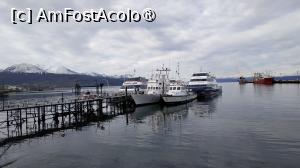 [P01] Croazieră pe Canalul Beagle, urmeaza sa ne imbarcam » foto by elenaadina
 - 
<span class="allrVoted glyphicon glyphicon-heart hidden" id="av1520979"></span>
<a class="m-l-10 hidden" id="sv1520979" onclick="voting_Foto_DelVot(,1520979,24560)" role="button">șterge vot <span class="glyphicon glyphicon-remove"></span></a>
<a id="v91520979" class=" c-red"  onclick="voting_Foto_SetVot(1520979)" role="button"><span class="glyphicon glyphicon-heart-empty"></span> <b>LIKE</b> = Votează poza</a> <img class="hidden"  id="f1520979W9" src="/imagini/loader.gif" border="0" /><span class="AjErrMes hidden" id="e1520979ErM"></span>