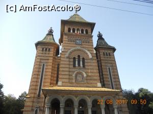 [P02] fațada catedralei Metropolitane » foto by zlatna
 - 
<span class="allrVoted glyphicon glyphicon-heart hidden" id="av921816"></span>
<a class="m-l-10 hidden" id="sv921816" onclick="voting_Foto_DelVot(,921816,24564)" role="button">șterge vot <span class="glyphicon glyphicon-remove"></span></a>
<a id="v9921816" class=" c-red"  onclick="voting_Foto_SetVot(921816)" role="button"><span class="glyphicon glyphicon-heart-empty"></span> <b>LIKE</b> = Votează poza</a> <img class="hidden"  id="f921816W9" src="/imagini/loader.gif" border="0" /><span class="AjErrMes hidden" id="e921816ErM"></span>
