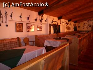 [P21] La restaurant; mese la nivelul de sus » foto by crismis
 - 
<span class="allrVoted glyphicon glyphicon-heart hidden" id="av1219583"></span>
<a class="m-l-10 hidden" id="sv1219583" onclick="voting_Foto_DelVot(,1219583,24571)" role="button">șterge vot <span class="glyphicon glyphicon-remove"></span></a>
<a id="v91219583" class=" c-red"  onclick="voting_Foto_SetVot(1219583)" role="button"><span class="glyphicon glyphicon-heart-empty"></span> <b>LIKE</b> = Votează poza</a> <img class="hidden"  id="f1219583W9" src="/imagini/loader.gif" border="0" /><span class="AjErrMes hidden" id="e1219583ErM"></span>