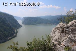 [P41] Parcul Natural Porțile de Fier, Masivul Ciucaru Mic, Ciucaru Mare în centru, Golful Dubova în dreapta și Cazanele Mari în depărtare văzute de la al doilea Punct de belvedere de pe Traseu, loc mai bun pentru pozare.... poză mărime naturală » foto by mprofeanu
 - 
<span class="allrVoted glyphicon glyphicon-heart hidden" id="av1191473"></span>
<a class="m-l-10 hidden" id="sv1191473" onclick="voting_Foto_DelVot(,1191473,24578)" role="button">șterge vot <span class="glyphicon glyphicon-remove"></span></a>
<a id="v91191473" class=" c-red"  onclick="voting_Foto_SetVot(1191473)" role="button"><span class="glyphicon glyphicon-heart-empty"></span> <b>LIKE</b> = Votează poza</a> <img class="hidden"  id="f1191473W9" src="/imagini/loader.gif" border="0" /><span class="AjErrMes hidden" id="e1191473ErM"></span>