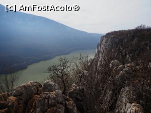 [P15] circuit Vf. Ciucărul Mare<p> Dunarea la Cazanele Mari » foto by Dana2008
 - 
<span class="allrVoted glyphicon glyphicon-heart hidden" id="av1060249"></span>
<a class="m-l-10 hidden" id="sv1060249" onclick="voting_Foto_DelVot(,1060249,24578)" role="button">șterge vot <span class="glyphicon glyphicon-remove"></span></a>
<a id="v91060249" class=" c-red"  onclick="voting_Foto_SetVot(1060249)" role="button"><span class="glyphicon glyphicon-heart-empty"></span> <b>LIKE</b> = Votează poza</a> <img class="hidden"  id="f1060249W9" src="/imagini/loader.gif" border="0" /><span class="AjErrMes hidden" id="e1060249ErM"></span>