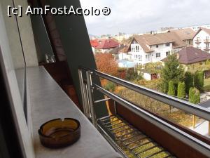 [P21] Locul de fumat în balconul pitic » foto by irinad
 - 
<span class="allrVoted glyphicon glyphicon-heart hidden" id="av1031547"></span>
<a class="m-l-10 hidden" id="sv1031547" onclick="voting_Foto_DelVot(,1031547,24592)" role="button">șterge vot <span class="glyphicon glyphicon-remove"></span></a>
<a id="v91031547" class=" c-red"  onclick="voting_Foto_SetVot(1031547)" role="button"><span class="glyphicon glyphicon-heart-empty"></span> <b>LIKE</b> = Votează poza</a> <img class="hidden"  id="f1031547W9" src="/imagini/loader.gif" border="0" /><span class="AjErrMes hidden" id="e1031547ErM"></span>