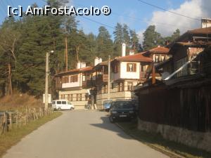 [P01] Hotel Smilovene. Un hotel nou, construit in stil traditional, la poalele paduii.  » foto by Floria
 - 
<span class="allrVoted glyphicon glyphicon-heart hidden" id="av1031699"></span>
<a class="m-l-10 hidden" id="sv1031699" onclick="voting_Foto_DelVot(,1031699,24593)" role="button">șterge vot <span class="glyphicon glyphicon-remove"></span></a>
<a id="v91031699" class=" c-red"  onclick="voting_Foto_SetVot(1031699)" role="button"><span class="glyphicon glyphicon-heart-empty"></span> <b>LIKE</b> = Votează poza</a> <img class="hidden"  id="f1031699W9" src="/imagini/loader.gif" border="0" /><span class="AjErrMes hidden" id="e1031699ErM"></span>