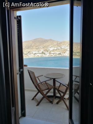 [P11] Seebreeze Hotel Ios - o privire spre balcon » foto by crismis
 - 
<span class="allrVoted glyphicon glyphicon-heart hidden" id="av1035342"></span>
<a class="m-l-10 hidden" id="sv1035342" onclick="voting_Foto_DelVot(,1035342,24607)" role="button">șterge vot <span class="glyphicon glyphicon-remove"></span></a>
<a id="v91035342" class=" c-red"  onclick="voting_Foto_SetVot(1035342)" role="button"><span class="glyphicon glyphicon-heart-empty"></span> <b>LIKE</b> = Votează poza</a> <img class="hidden"  id="f1035342W9" src="/imagini/loader.gif" border="0" /><span class="AjErrMes hidden" id="e1035342ErM"></span>