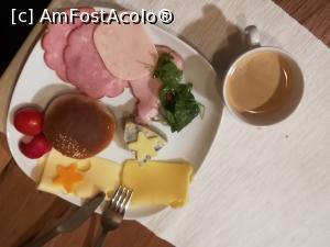 [P06] Mic dejunul si cafeaua foarte buna espresso.  » foto by nelu73
 - 
<span class="allrVoted glyphicon glyphicon-heart hidden" id="av1035285"></span>
<a class="m-l-10 hidden" id="sv1035285" onclick="voting_Foto_DelVot(,1035285,24623)" role="button">șterge vot <span class="glyphicon glyphicon-remove"></span></a>
<a id="v91035285" class=" c-red"  onclick="voting_Foto_SetVot(1035285)" role="button"><span class="glyphicon glyphicon-heart-empty"></span> <b>LIKE</b> = Votează poza</a> <img class="hidden"  id="f1035285W9" src="/imagini/loader.gif" border="0" /><span class="AjErrMes hidden" id="e1035285ErM"></span>