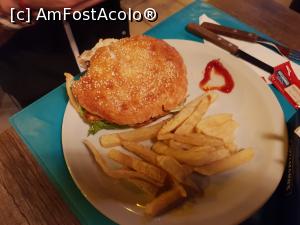 [P05] alții hamburger non stop » foto by robert
 - 
<span class="allrVoted glyphicon glyphicon-heart hidden" id="av1035580"></span>
<a class="m-l-10 hidden" id="sv1035580" onclick="voting_Foto_DelVot(,1035580,24628)" role="button">șterge vot <span class="glyphicon glyphicon-remove"></span></a>
<a id="v91035580" class=" c-red"  onclick="voting_Foto_SetVot(1035580)" role="button"><span class="glyphicon glyphicon-heart-empty"></span> <b>LIKE</b> = Votează poza</a> <img class="hidden"  id="f1035580W9" src="/imagini/loader.gif" border="0" /><span class="AjErrMes hidden" id="e1035580ErM"></span>