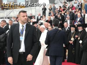 [P08] Papa Francisc la Catedrala Mântuirii Neamului » foto by Mika
 - 
<span class="allrVoted glyphicon glyphicon-heart hidden" id="av1075106"></span>
<a class="m-l-10 hidden" id="sv1075106" onclick="voting_Foto_DelVot(,1075106,24630)" role="button">șterge vot <span class="glyphicon glyphicon-remove"></span></a>
<a id="v91075106" class=" c-red"  onclick="voting_Foto_SetVot(1075106)" role="button"><span class="glyphicon glyphicon-heart-empty"></span> <b>LIKE</b> = Votează poza</a> <img class="hidden"  id="f1075106W9" src="/imagini/loader.gif" border="0" /><span class="AjErrMes hidden" id="e1075106ErM"></span>