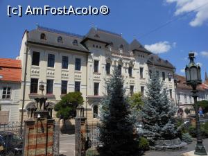 [P14] Sibiu - Academia Andreiană vis-a-vis de Catedrala Mitropolitană "Sfânta Treime". » foto by iulianic
 - 
<span class="allrVoted glyphicon glyphicon-heart hidden" id="av1337008"></span>
<a class="m-l-10 hidden" id="sv1337008" onclick="voting_Foto_DelVot(,1337008,24643)" role="button">șterge vot <span class="glyphicon glyphicon-remove"></span></a>
<a id="v91337008" class=" c-red"  onclick="voting_Foto_SetVot(1337008)" role="button"><span class="glyphicon glyphicon-heart-empty"></span> <b>LIKE</b> = Votează poza</a> <img class="hidden"  id="f1337008W9" src="/imagini/loader.gif" border="0" /><span class="AjErrMes hidden" id="e1337008ErM"></span>