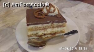 [P11] Patiseria Katsaros, Leptokaria » foto by ungureanica
 - 
<span class="allrVoted glyphicon glyphicon-heart hidden" id="av1132191"></span>
<a class="m-l-10 hidden" id="sv1132191" onclick="voting_Foto_DelVot(,1132191,24650)" role="button">șterge vot <span class="glyphicon glyphicon-remove"></span></a>
<a id="v91132191" class=" c-red"  onclick="voting_Foto_SetVot(1132191)" role="button"><span class="glyphicon glyphicon-heart-empty"></span> <b>LIKE</b> = Votează poza</a> <img class="hidden"  id="f1132191W9" src="/imagini/loader.gif" border="0" /><span class="AjErrMes hidden" id="e1132191ErM"></span>