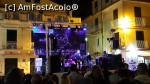 [P22] Concert la Tropea Blues Festival » foto by BOGDAN DSN
 - 
<span class="allrVoted glyphicon glyphicon-heart hidden" id="av1038714"></span>
<a class="m-l-10 hidden" id="sv1038714" onclick="voting_Foto_DelVot(,1038714,24664)" role="button">șterge vot <span class="glyphicon glyphicon-remove"></span></a>
<a id="v91038714" class=" c-red"  onclick="voting_Foto_SetVot(1038714)" role="button"><span class="glyphicon glyphicon-heart-empty"></span> <b>LIKE</b> = Votează poza</a> <img class="hidden"  id="f1038714W9" src="/imagini/loader.gif" border="0" /><span class="AjErrMes hidden" id="e1038714ErM"></span>