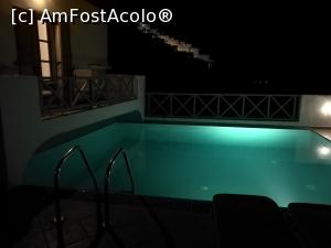 [P35] Piscina noaptea » foto by crismis
 - 
<span class="allrVoted glyphicon glyphicon-heart hidden" id="av1039232"></span>
<a class="m-l-10 hidden" id="sv1039232" onclick="voting_Foto_DelVot(,1039232,24672)" role="button">șterge vot <span class="glyphicon glyphicon-remove"></span></a>
<a id="v91039232" class=" c-red"  onclick="voting_Foto_SetVot(1039232)" role="button"><span class="glyphicon glyphicon-heart-empty"></span> <b>LIKE</b> = Votează poza</a> <img class="hidden"  id="f1039232W9" src="/imagini/loader.gif" border="0" /><span class="AjErrMes hidden" id="e1039232ErM"></span>