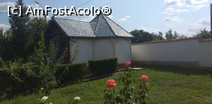 [P10] Schitul Crucii, Izvorul Tămăduirii, Mănăstirea Coșlogeni » foto by Mioritik
 - 
<span class="allrVoted glyphicon glyphicon-heart hidden" id="av1244338"></span>
<a class="m-l-10 hidden" id="sv1244338" onclick="voting_Foto_DelVot(,1244338,24699)" role="button">șterge vot <span class="glyphicon glyphicon-remove"></span></a>
<a id="v91244338" class=" c-red"  onclick="voting_Foto_SetVot(1244338)" role="button"><span class="glyphicon glyphicon-heart-empty"></span> <b>LIKE</b> = Votează poza</a> <img class="hidden"  id="f1244338W9" src="/imagini/loader.gif" border="0" /><span class="AjErrMes hidden" id="e1244338ErM"></span>