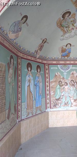 [P16] Schitul Crucii, Izvorul Tămăduirii, Mănăstirea Coșlogeni » foto by Mioritik
 - 
<span class="allrVoted glyphicon glyphicon-heart hidden" id="av1244344"></span>
<a class="m-l-10 hidden" id="sv1244344" onclick="voting_Foto_DelVot(,1244344,24699)" role="button">șterge vot <span class="glyphicon glyphicon-remove"></span></a>
<a id="v91244344" class=" c-red"  onclick="voting_Foto_SetVot(1244344)" role="button"><span class="glyphicon glyphicon-heart-empty"></span> <b>LIKE</b> = Votează poza</a> <img class="hidden"  id="f1244344W9" src="/imagini/loader.gif" border="0" /><span class="AjErrMes hidden" id="e1244344ErM"></span>