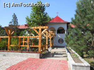 [P17] Mănăstirea Radu Negru - Paraclisul Sf. Arhidiacon Ștefan.  » foto by iulianic
 - 
<span class="allrVoted glyphicon glyphicon-heart hidden" id="av1041489"></span>
<a class="m-l-10 hidden" id="sv1041489" onclick="voting_Foto_DelVot(,1041489,24699)" role="button">șterge vot <span class="glyphicon glyphicon-remove"></span></a>
<a id="v91041489" class=" c-red"  onclick="voting_Foto_SetVot(1041489)" role="button"><span class="glyphicon glyphicon-heart-empty"></span> <b>LIKE</b> = Votează poza</a> <img class="hidden"  id="f1041489W9" src="/imagini/loader.gif" border="0" /><span class="AjErrMes hidden" id="e1041489ErM"></span>
