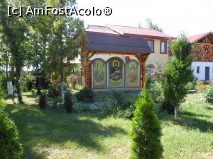 [P08] Mănăstirea Radu Negru - Incinta, un adevărat parc.  » foto by iulianic
 - 
<span class="allrVoted glyphicon glyphicon-heart hidden" id="av1041480"></span>
<a class="m-l-10 hidden" id="sv1041480" onclick="voting_Foto_DelVot(,1041480,24699)" role="button">șterge vot <span class="glyphicon glyphicon-remove"></span></a>
<a id="v91041480" class=" c-red"  onclick="voting_Foto_SetVot(1041480)" role="button"><span class="glyphicon glyphicon-heart-empty"></span> <b>LIKE</b> = Votează poza</a> <img class="hidden"  id="f1041480W9" src="/imagini/loader.gif" border="0" /><span class="AjErrMes hidden" id="e1041480ErM"></span>