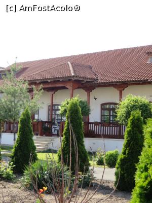 [P13] Corp chilii și vegetație în curtea Mănăstirii Plătărești.  » foto by tata123 🔱
 - 
<span class="allrVoted glyphicon glyphicon-heart hidden" id="av776082"></span>
<a class="m-l-10 hidden" id="sv776082" onclick="voting_Foto_DelVot(,776082,24699)" role="button">șterge vot <span class="glyphicon glyphicon-remove"></span></a>
<a id="v9776082" class=" c-red"  onclick="voting_Foto_SetVot(776082)" role="button"><span class="glyphicon glyphicon-heart-empty"></span> <b>LIKE</b> = Votează poza</a> <img class="hidden"  id="f776082W9" src="/imagini/loader.gif" border="0" /><span class="AjErrMes hidden" id="e776082ErM"></span>