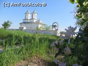 [P02] Biserica „Sf. Andrei” din Frunzănești-Fundeni.  » foto by tata123 🔱
 - 
<span class="allrVoted glyphicon glyphicon-heart hidden" id="av776068"></span>
<a class="m-l-10 hidden" id="sv776068" onclick="voting_Foto_DelVot(,776068,24699)" role="button">șterge vot <span class="glyphicon glyphicon-remove"></span></a>
<a id="v9776068" class=" c-red"  onclick="voting_Foto_SetVot(776068)" role="button"><span class="glyphicon glyphicon-heart-empty"></span> <b>LIKE</b> = Votează poza</a> <img class="hidden"  id="f776068W9" src="/imagini/loader.gif" border="0" /><span class="AjErrMes hidden" id="e776068ErM"></span>