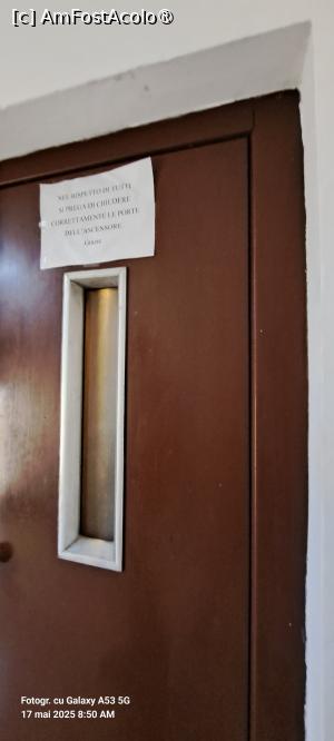 [P42] B&B Olympus Room, la lift » foto by irinad
 - 
<span class="allrVoted glyphicon glyphicon-heart hidden" id="av1522270"></span>
<a class="m-l-10 hidden" id="sv1522270" onclick="voting_Foto_DelVot(,1522270,24710)" role="button">șterge vot <span class="glyphicon glyphicon-remove"></span></a>
<a id="v91522270" class=" c-red"  onclick="voting_Foto_SetVot(1522270)" role="button"><span class="glyphicon glyphicon-heart-empty"></span> <b>LIKE</b> = Votează poza</a> <img class="hidden"  id="f1522270W9" src="/imagini/loader.gif" border="0" /><span class="AjErrMes hidden" id="e1522270ErM"></span>