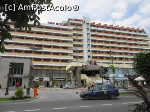 [P12] Centru: Hotel Rina Sinaia » foto by Michi
 - 
<span class="allrVoted glyphicon glyphicon-heart hidden" id="av1331614"></span>
<a class="m-l-10 hidden" id="sv1331614" onclick="voting_Foto_DelVot(,1331614,24741)" role="button">șterge vot <span class="glyphicon glyphicon-remove"></span></a>
<a id="v91331614" class=" c-red"  onclick="voting_Foto_SetVot(1331614)" role="button"><span class="glyphicon glyphicon-heart-empty"></span> <b>LIKE</b> = Votează poza</a> <img class="hidden"  id="f1331614W9" src="/imagini/loader.gif" border="0" /><span class="AjErrMes hidden" id="e1331614ErM"></span>