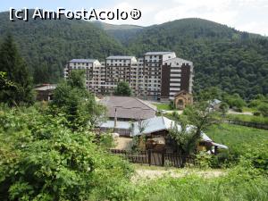 [P61] Cartier Platou Izvor: hotel nou spre DN1 » foto by Michi
 - 
<span class="allrVoted glyphicon glyphicon-heart hidden" id="av1331663"></span>
<a class="m-l-10 hidden" id="sv1331663" onclick="voting_Foto_DelVot(,1331663,24741)" role="button">șterge vot <span class="glyphicon glyphicon-remove"></span></a>
<a id="v91331663" class=" c-red"  onclick="voting_Foto_SetVot(1331663)" role="button"><span class="glyphicon glyphicon-heart-empty"></span> <b>LIKE</b> = Votează poza</a> <img class="hidden"  id="f1331663W9" src="/imagini/loader.gif" border="0" /><span class="AjErrMes hidden" id="e1331663ErM"></span>