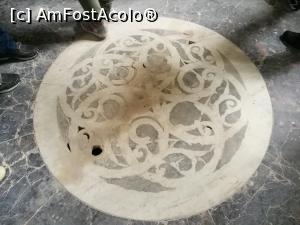 [P19] Medalionul de marmură din centrul podelei vestibulului » foto by crismis
 - 
<span class="allrVoted glyphicon glyphicon-heart hidden" id="av1048273"></span>
<a class="m-l-10 hidden" id="sv1048273" onclick="voting_Foto_DelVot(,1048273,24772)" role="button">șterge vot <span class="glyphicon glyphicon-remove"></span></a>
<a id="v91048273" class=" c-red"  onclick="voting_Foto_SetVot(1048273)" role="button"><span class="glyphicon glyphicon-heart-empty"></span> <b>LIKE</b> = Votează poza</a> <img class="hidden"  id="f1048273W9" src="/imagini/loader.gif" border="0" /><span class="AjErrMes hidden" id="e1048273ErM"></span>