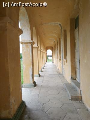 [P23] Parterul cu colonade al corpului nou » foto by crismis
 - 
<span class="allrVoted glyphicon glyphicon-heart hidden" id="av1048277"></span>
<a class="m-l-10 hidden" id="sv1048277" onclick="voting_Foto_DelVot(,1048277,24772)" role="button">șterge vot <span class="glyphicon glyphicon-remove"></span></a>
<a id="v91048277" class=" c-red"  onclick="voting_Foto_SetVot(1048277)" role="button"><span class="glyphicon glyphicon-heart-empty"></span> <b>LIKE</b> = Votează poza</a> <img class="hidden"  id="f1048277W9" src="/imagini/loader.gif" border="0" /><span class="AjErrMes hidden" id="e1048277ErM"></span>