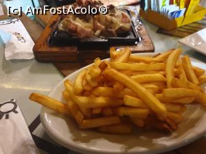 [P08] și o porție babană de cartofi prăjiți » foto by robert
 - 
<span class="allrVoted glyphicon glyphicon-heart hidden" id="av1129977"></span>
<a class="m-l-10 hidden" id="sv1129977" onclick="voting_Foto_DelVot(,1129977,24817)" role="button">șterge vot <span class="glyphicon glyphicon-remove"></span></a>
<a id="v91129977" class=" c-red"  onclick="voting_Foto_SetVot(1129977)" role="button"><span class="glyphicon glyphicon-heart-empty"></span> <b>LIKE</b> = Votează poza</a> <img class="hidden"  id="f1129977W9" src="/imagini/loader.gif" border="0" /><span class="AjErrMes hidden" id="e1129977ErM"></span>