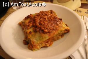 [P27] Bologna, Osteria dell’Orsa, Lasagna alla Bolognese, se topea în gură, bună rău... » foto by mprofeanu
 - 
<span class="allrVoted glyphicon glyphicon-heart hidden" id="av1346583"></span>
<a class="m-l-10 hidden" id="sv1346583" onclick="voting_Foto_DelVot(,1346583,24890)" role="button">șterge vot <span class="glyphicon glyphicon-remove"></span></a>
<a id="v91346583" class=" c-red"  onclick="voting_Foto_SetVot(1346583)" role="button"><span class="glyphicon glyphicon-heart-empty"></span> <b>LIKE</b> = Votează poza</a> <img class="hidden"  id="f1346583W9" src="/imagini/loader.gif" border="0" /><span class="AjErrMes hidden" id="e1346583ErM"></span>