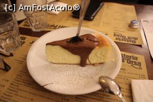 [P30] Bologna, Osteria dell’Orsa, Dolci della casa, Cheese cake con caramello salato, excelent » foto by mprofeanu
 - 
<span class="allrVoted glyphicon glyphicon-heart hidden" id="av1346586"></span>
<a class="m-l-10 hidden" id="sv1346586" onclick="voting_Foto_DelVot(,1346586,24890)" role="button">șterge vot <span class="glyphicon glyphicon-remove"></span></a>
<a id="v91346586" class=" c-red"  onclick="voting_Foto_SetVot(1346586)" role="button"><span class="glyphicon glyphicon-heart-empty"></span> <b>LIKE</b> = Votează poza</a> <img class="hidden"  id="f1346586W9" src="/imagini/loader.gif" border="0" /><span class="AjErrMes hidden" id="e1346586ErM"></span>