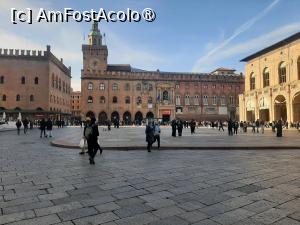 [P03] Piazza Maggiore » foto by adso
 - 
<span class="allrVoted glyphicon glyphicon-heart hidden" id="av1520305"></span>
<a class="m-l-10 hidden" id="sv1520305" onclick="voting_Foto_DelVot(,1520305,24890)" role="button">șterge vot <span class="glyphicon glyphicon-remove"></span></a>
<a id="v91520305" class=" c-red"  onclick="voting_Foto_SetVot(1520305)" role="button"><span class="glyphicon glyphicon-heart-empty"></span> <b>LIKE</b> = Votează poza</a> <img class="hidden"  id="f1520305W9" src="/imagini/loader.gif" border="0" /><span class="AjErrMes hidden" id="e1520305ErM"></span>
