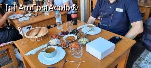 [P07] Marrakech, Restaurant Dabachi Chez Cherif, Masa noastră, Supă de legume, Salată mixtă și Pâine marocană, se vede și masa vecină destul de apropiată, nu ne-a deranjat.... » foto by mprofeanu
 - 
<span class="allrVoted glyphicon glyphicon-heart hidden" id="av1474111"></span>
<a class="m-l-10 hidden" id="sv1474111" onclick="voting_Foto_DelVot(,1474111,24941)" role="button">șterge vot <span class="glyphicon glyphicon-remove"></span></a>
<a id="v91474111" class=" c-red"  onclick="voting_Foto_SetVot(1474111)" role="button"><span class="glyphicon glyphicon-heart-empty"></span> <b>LIKE</b> = Votează poza</a> <img class="hidden"  id="f1474111W9" src="/imagini/loader.gif" border="0" /><span class="AjErrMes hidden" id="e1474111ErM"></span>