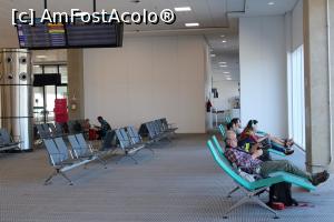 [P54] Rio de Janeiro, Galeao International Airport, unii pozează, alții se joacă, dorm, ...  » foto by mprofeanu
 - 
<span class="allrVoted glyphicon glyphicon-heart hidden" id="av1058180"></span>
<a class="m-l-10 hidden" id="sv1058180" onclick="voting_Foto_DelVot(,1058180,24953)" role="button">șterge vot <span class="glyphicon glyphicon-remove"></span></a>
<a id="v91058180" class=" c-red"  onclick="voting_Foto_SetVot(1058180)" role="button"><span class="glyphicon glyphicon-heart-empty"></span> <b>LIKE</b> = Votează poza</a> <img class="hidden"  id="f1058180W9" src="/imagini/loader.gif" border="0" /><span class="AjErrMes hidden" id="e1058180ErM"></span>