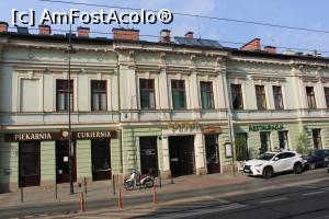 [P01] Kraków, Clădirea din Ulica Limanowskiego 1, În stânga Intrarea la Restauracja Gąska, în centru Intrarea la Apartamenty Patria » foto by mprofeanu
 - 
<span class="allrVoted glyphicon glyphicon-heart hidden" id="av1336042"></span>
<a class="m-l-10 hidden" id="sv1336042" onclick="voting_Foto_DelVot(,1336042,25056)" role="button">șterge vot <span class="glyphicon glyphicon-remove"></span></a>
<a id="v91336042" class=" c-red"  onclick="voting_Foto_SetVot(1336042)" role="button"><span class="glyphicon glyphicon-heart-empty"></span> <b>LIKE</b> = Votează poza</a> <img class="hidden"  id="f1336042W9" src="/imagini/loader.gif" border="0" /><span class="AjErrMes hidden" id="e1336042ErM"></span>
