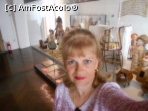 [P14] Eu la Muzeul papusilor si jucariilor din Castelul Rocca Borromeo din Angera - Italia » foto by Diaura*
 - 
<span class="allrVoted glyphicon glyphicon-heart hidden" id="av1068871"></span>
<a class="m-l-10 hidden" id="sv1068871" onclick="voting_Foto_DelVot(,1068871,25106)" role="button">șterge vot <span class="glyphicon glyphicon-remove"></span></a>
<a id="v91068871" class=" c-red"  onclick="voting_Foto_SetVot(1068871)" role="button"><span class="glyphicon glyphicon-heart-empty"></span> <b>LIKE</b> = Votează poza</a> <img class="hidden"  id="f1068871W9" src="/imagini/loader.gif" border="0" /><span class="AjErrMes hidden" id="e1068871ErM"></span>