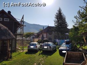[P22] Spațiul de parcare din curtea pensiunii Matetovici.  » foto by Floryn81
 - 
<span class="allrVoted glyphicon glyphicon-heart hidden" id="av1069767"></span>
<a class="m-l-10 hidden" id="sv1069767" onclick="voting_Foto_DelVot(,1069767,25125)" role="button">șterge vot <span class="glyphicon glyphicon-remove"></span></a>
<a id="v91069767" class=" c-red"  onclick="voting_Foto_SetVot(1069767)" role="button"><span class="glyphicon glyphicon-heart-empty"></span> <b>LIKE</b> = Votează poza</a> <img class="hidden"  id="f1069767W9" src="/imagini/loader.gif" border="0" /><span class="AjErrMes hidden" id="e1069767ErM"></span>