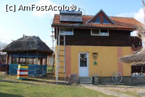 [P03] Greci, jud. Tulcea, Pensiunea Matetovici, Casa Filip în care am stat, văzută din lateral » foto by mprofeanu
 - 
<span class="allrVoted glyphicon glyphicon-heart hidden" id="av1221901"></span>
<a class="m-l-10 hidden" id="sv1221901" onclick="voting_Foto_DelVot(,1221901,25125)" role="button">șterge vot <span class="glyphicon glyphicon-remove"></span></a>
<a id="v91221901" class=" c-red"  onclick="voting_Foto_SetVot(1221901)" role="button"><span class="glyphicon glyphicon-heart-empty"></span> <b>LIKE</b> = Votează poza</a> <img class="hidden"  id="f1221901W9" src="/imagini/loader.gif" border="0" /><span class="AjErrMes hidden" id="e1221901ErM"></span>