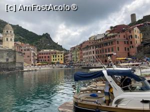 [P24] Vernazza vedere din port » foto by aurora56
 - 
<span class="allrVoted glyphicon glyphicon-heart hidden" id="av1434012"></span>
<a class="m-l-10 hidden" id="sv1434012" onclick="voting_Foto_DelVot(,1434012,25126)" role="button">șterge vot <span class="glyphicon glyphicon-remove"></span></a>
<a id="v91434012" class=" c-red"  onclick="voting_Foto_SetVot(1434012)" role="button"><span class="glyphicon glyphicon-heart-empty"></span> <b>LIKE</b> = Votează poza</a> <img class="hidden"  id="f1434012W9" src="/imagini/loader.gif" border="0" /><span class="AjErrMes hidden" id="e1434012ErM"></span>