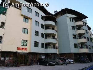 [P01] Hotel Perun și parcarea din fața sa » foto by crismis
 - 
<span class="allrVoted glyphicon glyphicon-heart hidden" id="av1074750"></span>
<a class="m-l-10 hidden" id="sv1074750" onclick="voting_Foto_DelVot(,1074750,25193)" role="button">șterge vot <span class="glyphicon glyphicon-remove"></span></a>
<a id="v91074750" class=" c-red"  onclick="voting_Foto_SetVot(1074750)" role="button"><span class="glyphicon glyphicon-heart-empty"></span> <b>LIKE</b> = Votează poza</a> <img class="hidden"  id="f1074750W9" src="/imagini/loader.gif" border="0" /><span class="AjErrMes hidden" id="e1074750ErM"></span>