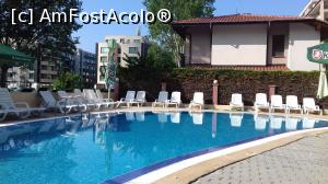 [P23] Piscina hotel Riagor » foto by Ioanago
 - 
<span class="allrVoted glyphicon glyphicon-heart hidden" id="av1076360"></span>
<a class="m-l-10 hidden" id="sv1076360" onclick="voting_Foto_DelVot(,1076360,25207)" role="button">șterge vot <span class="glyphicon glyphicon-remove"></span></a>
<a id="v91076360" class=" c-red"  onclick="voting_Foto_SetVot(1076360)" role="button"><span class="glyphicon glyphicon-heart-empty"></span> <b>LIKE</b> = Votează poza</a> <img class="hidden"  id="f1076360W9" src="/imagini/loader.gif" border="0" /><span class="AjErrMes hidden" id="e1076360ErM"></span>