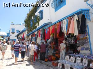 [P39] Sidi Bou Saïd - La cumpărături.  » foto by iulianic
 - 
<span class="allrVoted glyphicon glyphicon-heart hidden" id="av1076789"></span>
<a class="m-l-10 hidden" id="sv1076789" onclick="voting_Foto_DelVot(,1076789,25227)" role="button">șterge vot <span class="glyphicon glyphicon-remove"></span></a>
<a id="v91076789" class=" c-red"  onclick="voting_Foto_SetVot(1076789)" role="button"><span class="glyphicon glyphicon-heart-empty"></span> <b>LIKE</b> = Votează poza</a> <img class="hidden"  id="f1076789W9" src="/imagini/loader.gif" border="0" /><span class="AjErrMes hidden" id="e1076789ErM"></span>