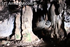 [P22] Creta, Peninsula Akrotiri, Arkoudospilio, Peștera Ursului, Coloane, stalactite și stalagmite de diferite forme și dimensiuni » foto by mprofeanu
 - 
<span class="allrVoted glyphicon glyphicon-heart hidden" id="av1276320"></span>
<a class="m-l-10 hidden" id="sv1276320" onclick="voting_Foto_DelVot(,1276320,25424)" role="button">șterge vot <span class="glyphicon glyphicon-remove"></span></a>
<a id="v91276320" class=" c-red"  onclick="voting_Foto_SetVot(1276320)" role="button"><span class="glyphicon glyphicon-heart-empty"></span> <b>LIKE</b> = Votează poza</a> <img class="hidden"  id="f1276320W9" src="/imagini/loader.gif" border="0" /><span class="AjErrMes hidden" id="e1276320ErM"></span>