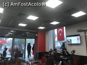 [P04] Burger King Kütahya - prin restaurant » foto by nicole33
 - 
<span class="allrVoted glyphicon glyphicon-heart hidden" id="av1095822"></span>
<a class="m-l-10 hidden" id="sv1095822" onclick="voting_Foto_DelVot(,1095822,25536)" role="button">șterge vot <span class="glyphicon glyphicon-remove"></span></a>
<a id="v91095822" class=" c-red"  onclick="voting_Foto_SetVot(1095822)" role="button"><span class="glyphicon glyphicon-heart-empty"></span> <b>LIKE</b> = Votează poza</a> <img class="hidden"  id="f1095822W9" src="/imagini/loader.gif" border="0" /><span class="AjErrMes hidden" id="e1095822ErM"></span>
