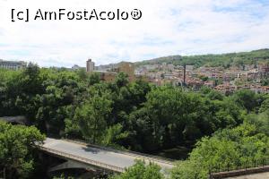 [P38] Veliko Tarnovo, HiStory INN Unique Guest House, Podul de  peste Râul Yantra, poză mărită și destul de aproape în linie dreaptă Monumentul Dinastiei Asan » foto by mprofeanu
 - 
<span class="allrVoted glyphicon glyphicon-heart hidden" id="av1262039"></span>
<a class="m-l-10 hidden" id="sv1262039" onclick="voting_Foto_DelVot(,1262039,25596)" role="button">șterge vot <span class="glyphicon glyphicon-remove"></span></a>
<a id="v91262039" class=" c-red"  onclick="voting_Foto_SetVot(1262039)" role="button"><span class="glyphicon glyphicon-heart-empty"></span> <b>LIKE</b> = Votează poza</a> <img class="hidden"  id="f1262039W9" src="/imagini/loader.gif" border="0" /><span class="AjErrMes hidden" id="e1262039ErM"></span>