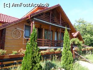 [P01] Pensiunea „La Maria” din satul Poienari, comuna Bumbești-Pițic. » foto by Safta Radu
 - 
<span class="allrVoted glyphicon glyphicon-heart hidden" id="av1184319"></span>
<a class="m-l-10 hidden" id="sv1184319" onclick="voting_Foto_DelVot(,1184319,25667)" role="button">șterge vot <span class="glyphicon glyphicon-remove"></span></a>
<a id="v91184319" class=" c-red"  onclick="voting_Foto_SetVot(1184319)" role="button"><span class="glyphicon glyphicon-heart-empty"></span> <b>LIKE</b> = Votează poza</a> <img class="hidden"  id="f1184319W9" src="/imagini/loader.gif" border="0" /><span class="AjErrMes hidden" id="e1184319ErM"></span>