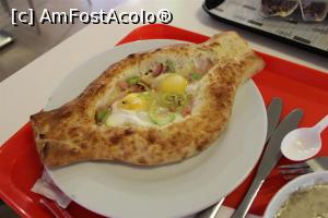 [P45] Armenia,  Yerevan, Dalma Garden Mall, Pizzeria Tashir Pizza, Ajarian Khachapuri cu file de porc afumat » foto by mprofeanu
 - 
<span class="allrVoted glyphicon glyphicon-heart hidden" id="av1112665"></span>
<a class="m-l-10 hidden" id="sv1112665" onclick="voting_Foto_DelVot(,1112665,25756)" role="button">șterge vot <span class="glyphicon glyphicon-remove"></span></a>
<a id="v91112665" class=" c-red"  onclick="voting_Foto_SetVot(1112665)" role="button"><span class="glyphicon glyphicon-heart-empty"></span> <b>LIKE</b> = Votează poza</a> <img class="hidden"  id="f1112665W9" src="/imagini/loader.gif" border="0" /><span class="AjErrMes hidden" id="e1112665ErM"></span>