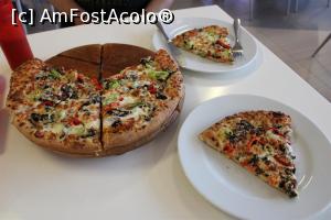 [P48] Armenia,  Yerevan, Dalma Garden Mall, Pizzeria Tashir, Pizza Diablo Americano cu șuncă, ciuperci, brânză și sos, destul de mare și suficientă » foto by mprofeanu
 - 
<span class="allrVoted glyphicon glyphicon-heart hidden" id="av1112668"></span>
<a class="m-l-10 hidden" id="sv1112668" onclick="voting_Foto_DelVot(,1112668,25756)" role="button">șterge vot <span class="glyphicon glyphicon-remove"></span></a>
<a id="v91112668" class=" c-red"  onclick="voting_Foto_SetVot(1112668)" role="button"><span class="glyphicon glyphicon-heart-empty"></span> <b>LIKE</b> = Votează poza</a> <img class="hidden"  id="f1112668W9" src="/imagini/loader.gif" border="0" /><span class="AjErrMes hidden" id="e1112668ErM"></span>